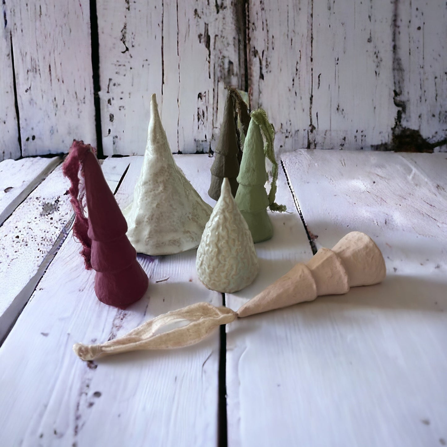 Christmas tree hanging, eggplant & pink