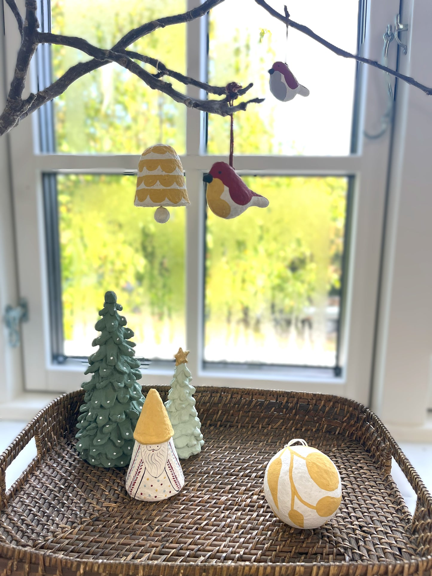 Weihnachtsmann, senfgelber Hut