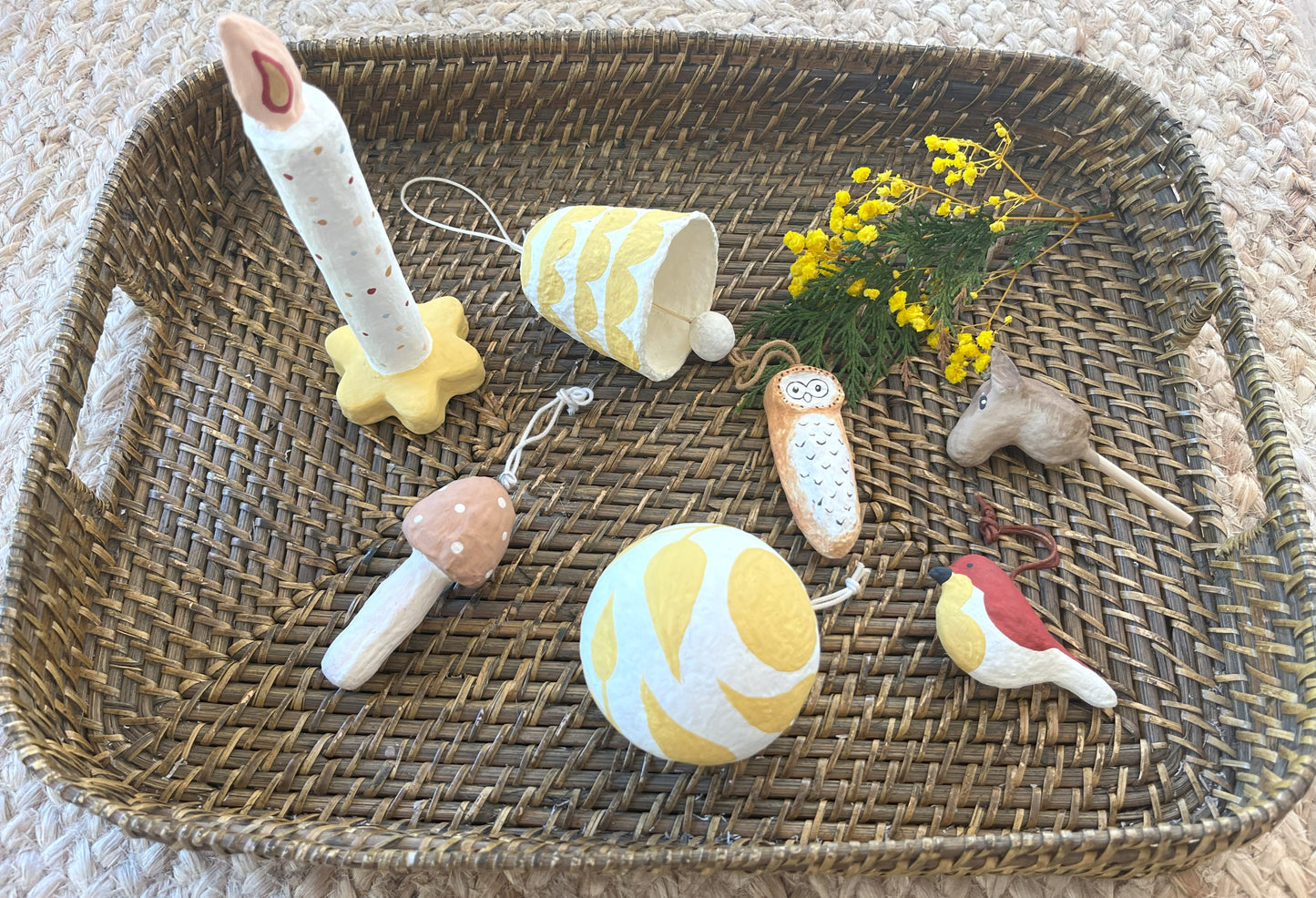 Light w/dots, mustard yellow