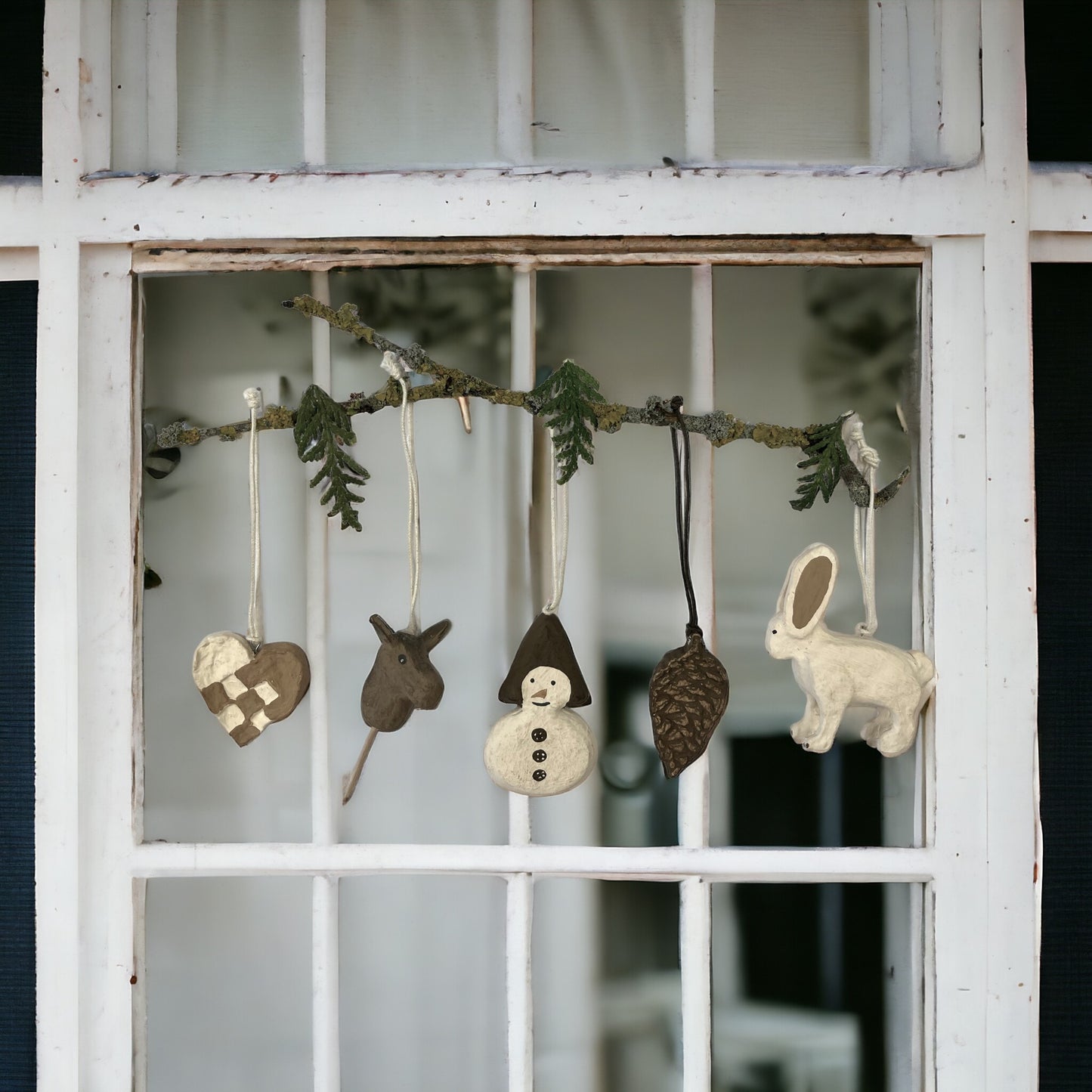 Braided heart, brown