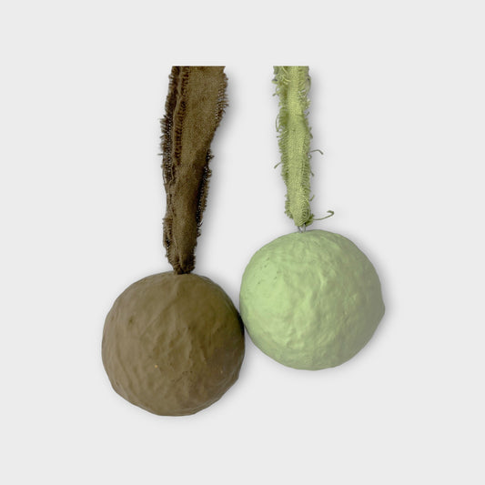 Kleine Weihnachtskugel, grün &amp; braun