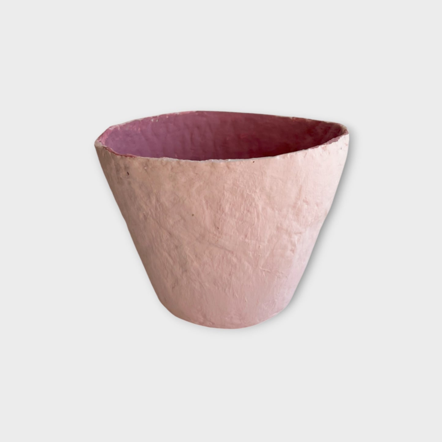 Schale, Pink und Auberginefarben