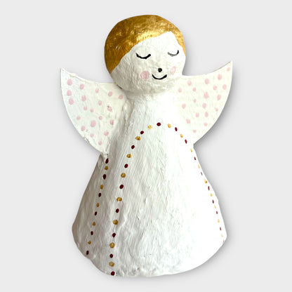 Hvid håndlavet engel med guldhår – juleophæng i genbrugspapir