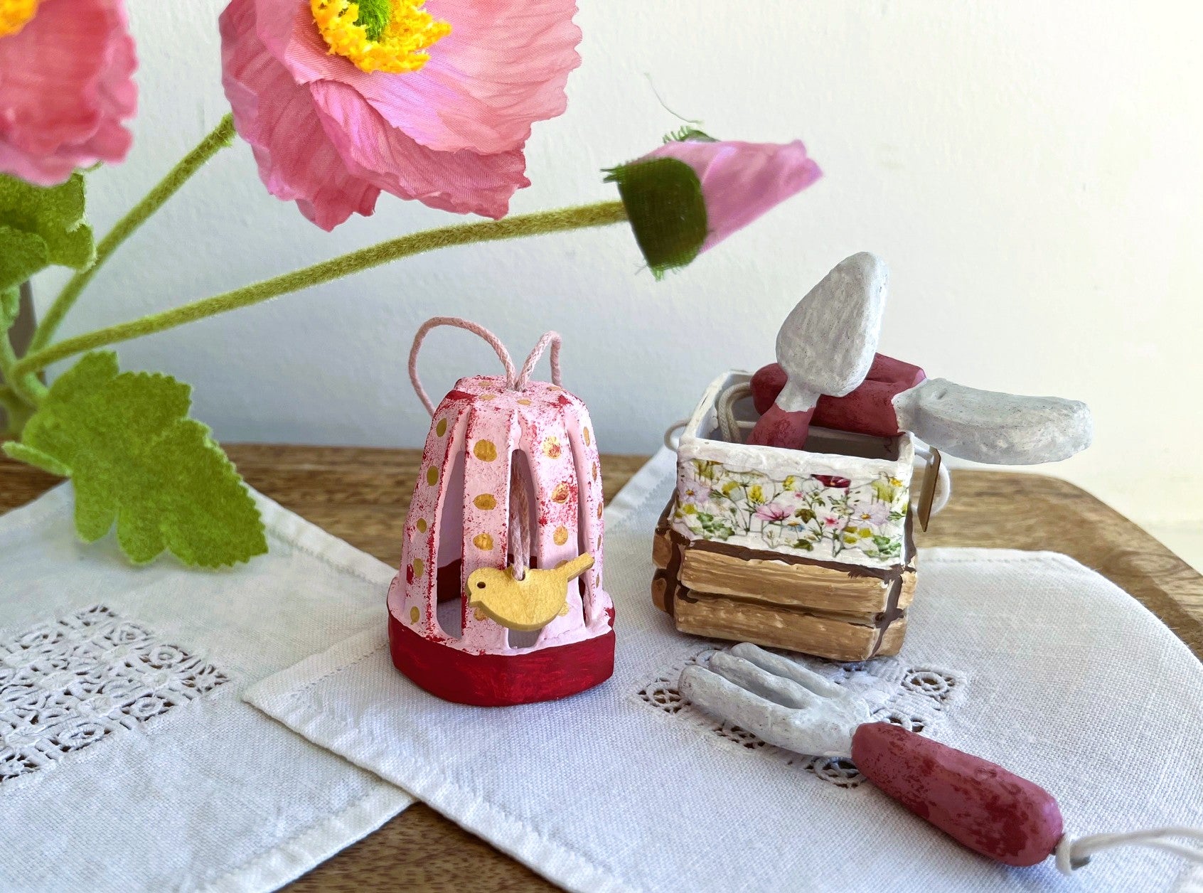 Håndlavet pynt, påske, bæredygtigt cotton papmache, papmache, handmade, easter, fairtrade, sustainable
