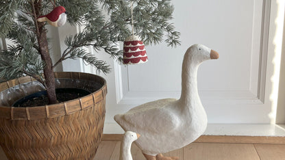 Håndlavet klokke med hjerter – dekorativt juleophæng