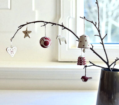 Håndlavede fugle – lyserød & lyseblå – dekorativt ophæng